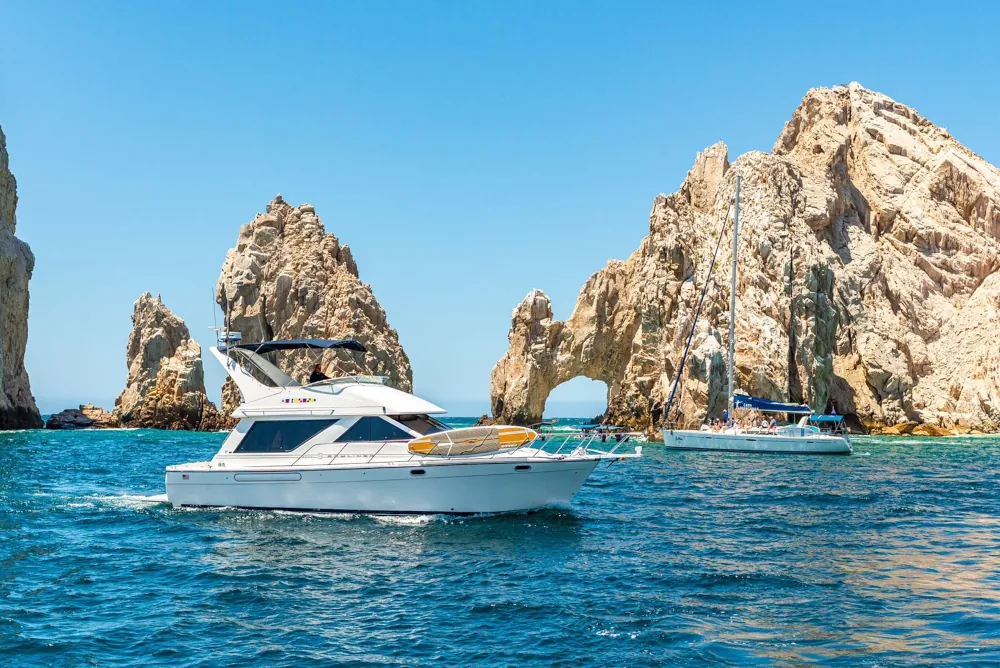 Yate Bayliner 44 en Cabo San Lucas